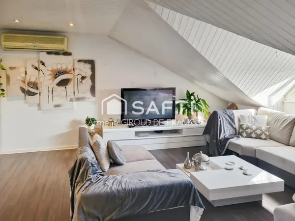 Dans le quartier Saint-Fridolin de Mulhouse (68200), cet appartement-duplex de 4 pièces, 3 chambres 