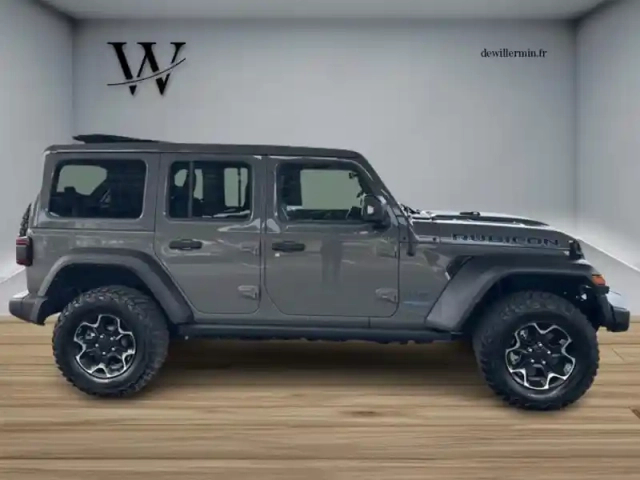Jeep Wrangler plug-in hybrid rubicon 4xe — photo 8