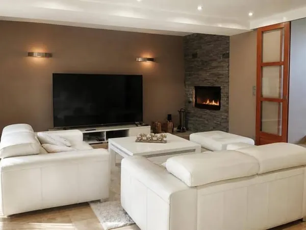 Maison 7 pièces 240 m²