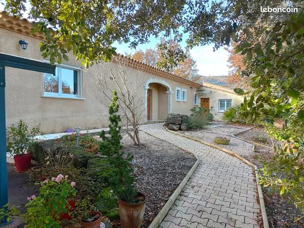 Propriété 2 maisons 408 m2