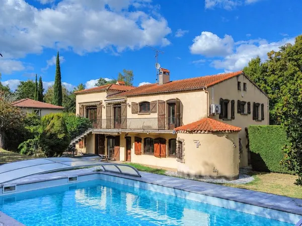 Maison de luxe 8 pièces 266 m²