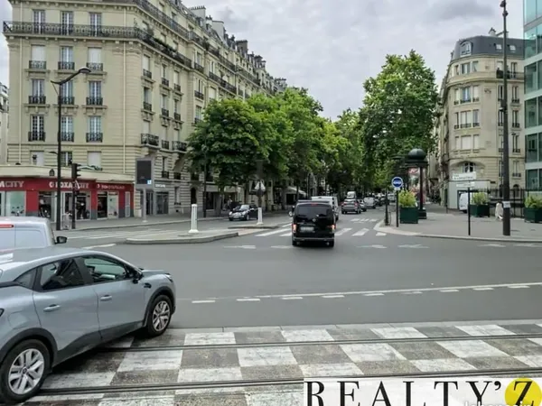 Bureau 271 m²