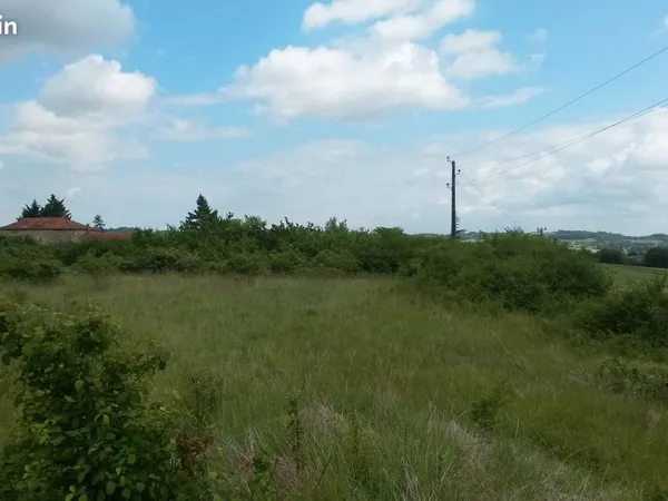 Terrain 1 ha dont 4527 m² constructibles