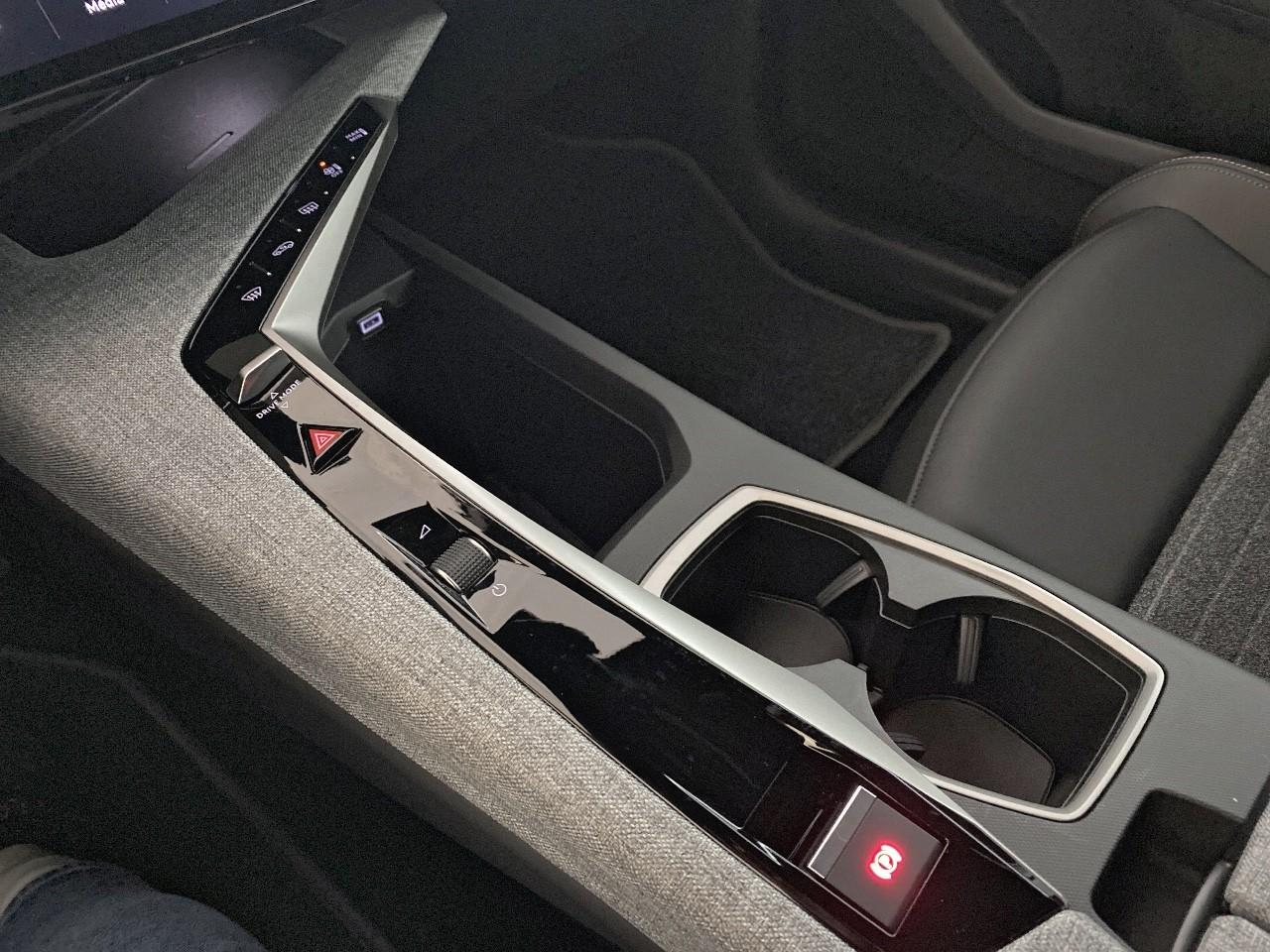 Peugeot 3008 hybrid 145 e-dcs6 allure — photo 18