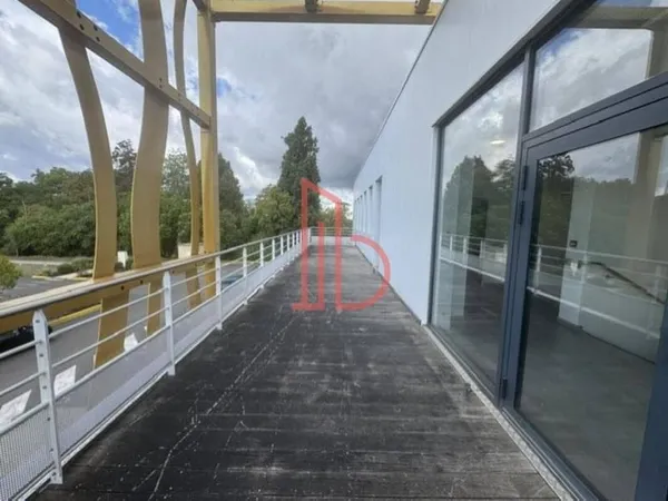 Bureaux 278 m²