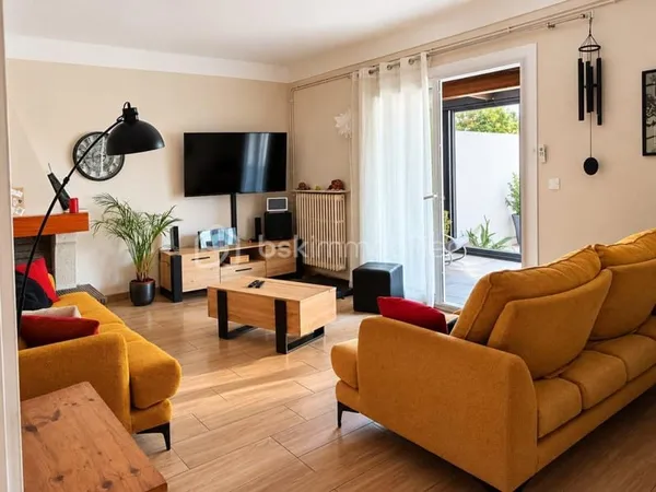 MAISON 3 FACES T5 130M² AVEC GARAGE ET JARDINS