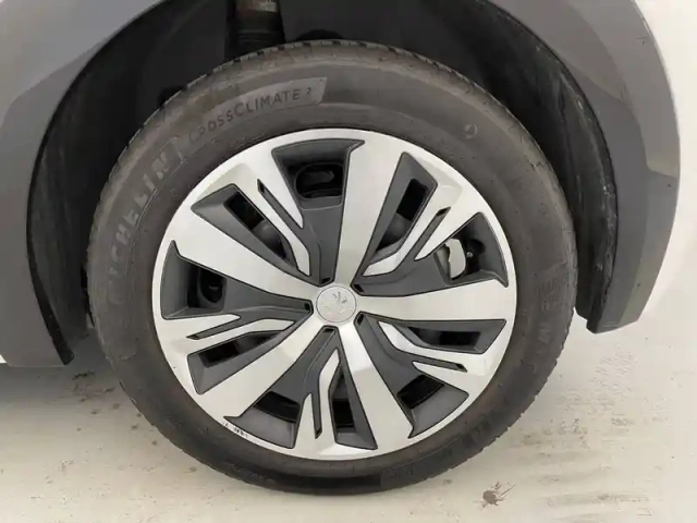 Peugeot 208 electrique 50 kwh 136ch — photo 16