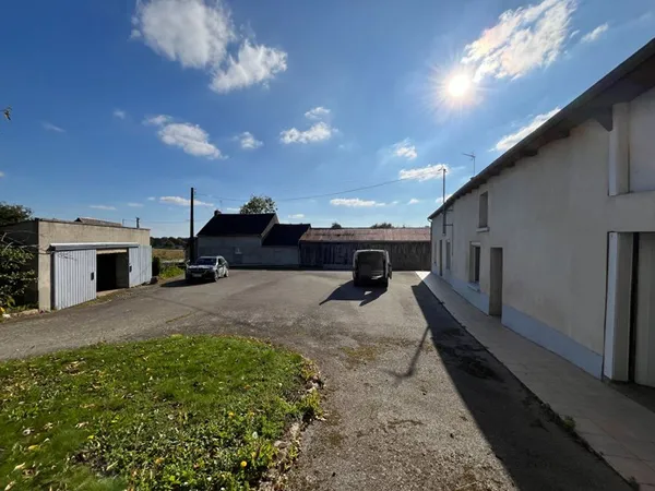 A vendre longère à Trémorel, proche Saint Méen le Grand