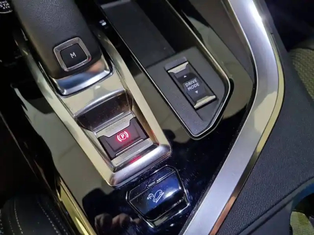 Peugeot 3008 bluehdi 130ch s&amp;s eat8 — photo 24