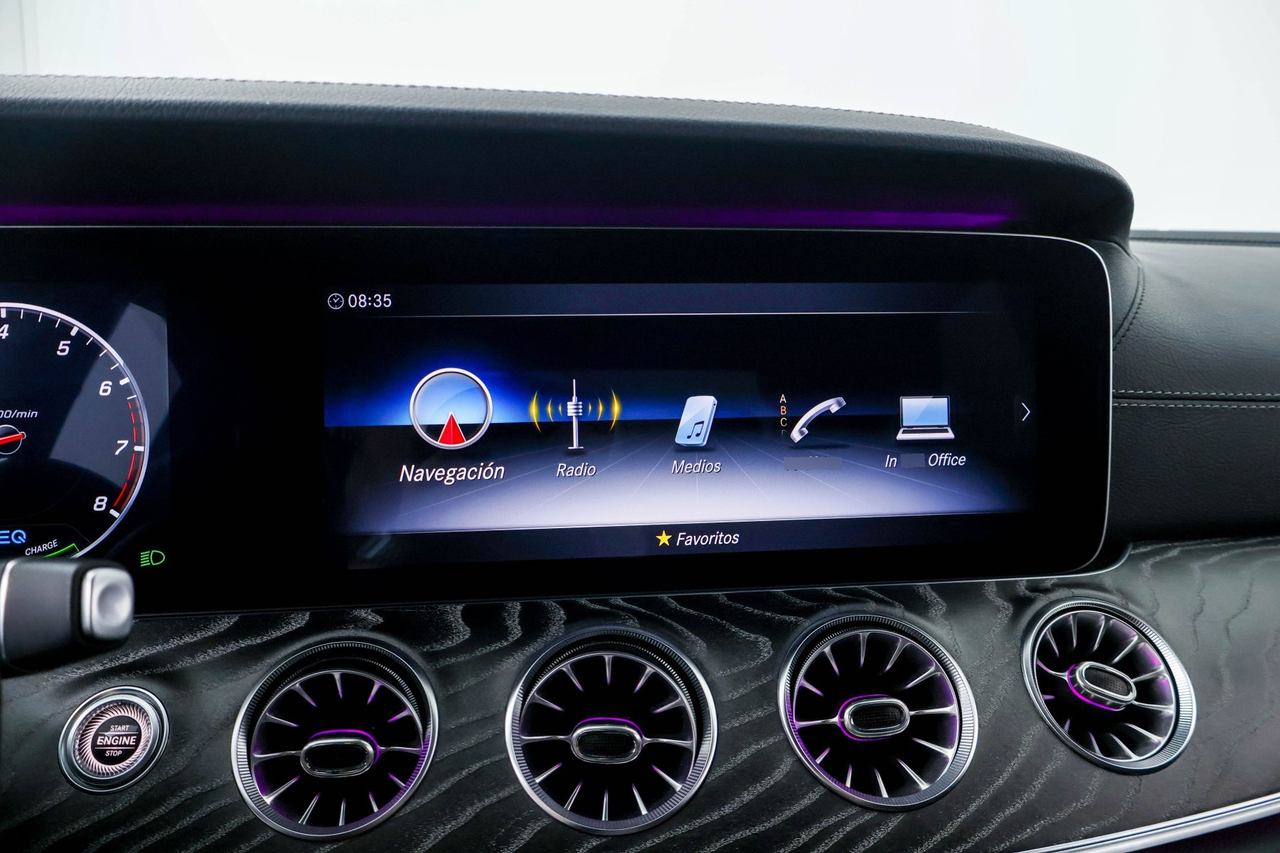 Mercedes CLS — photo 26