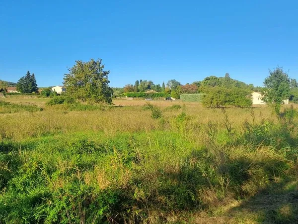 Terrain 500 m²