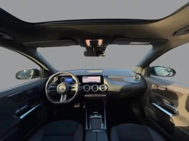 Mercedes Gla 250 e hybrid eq amg line — photo 11