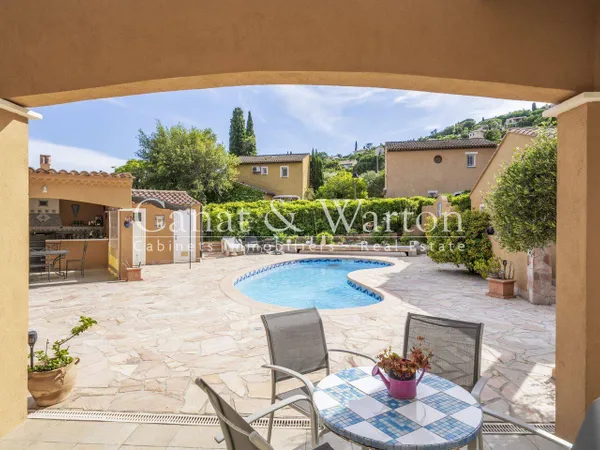 Villa 8 pièces 161 m²