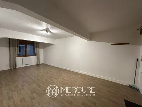 APPARTEMENT T2 MEUBLÉ A CHATELLERAULT