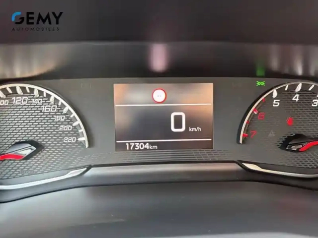 Peugeot 208 puretech 100 s&amp;s bvm6 — photo 21