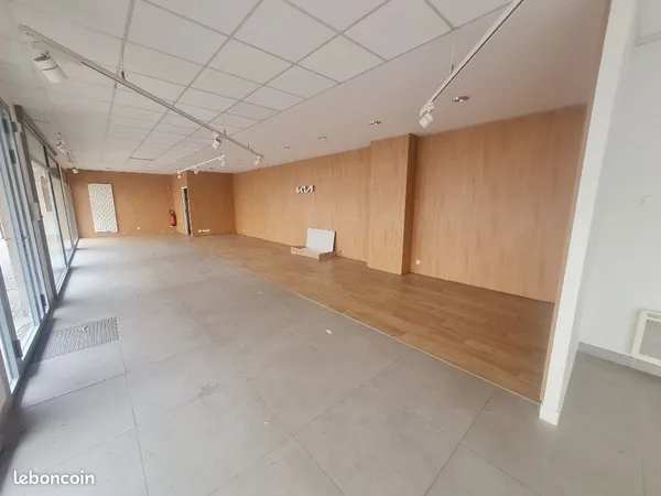 Local commercial Versailles ChantiersVersailles 78000 Chantiers