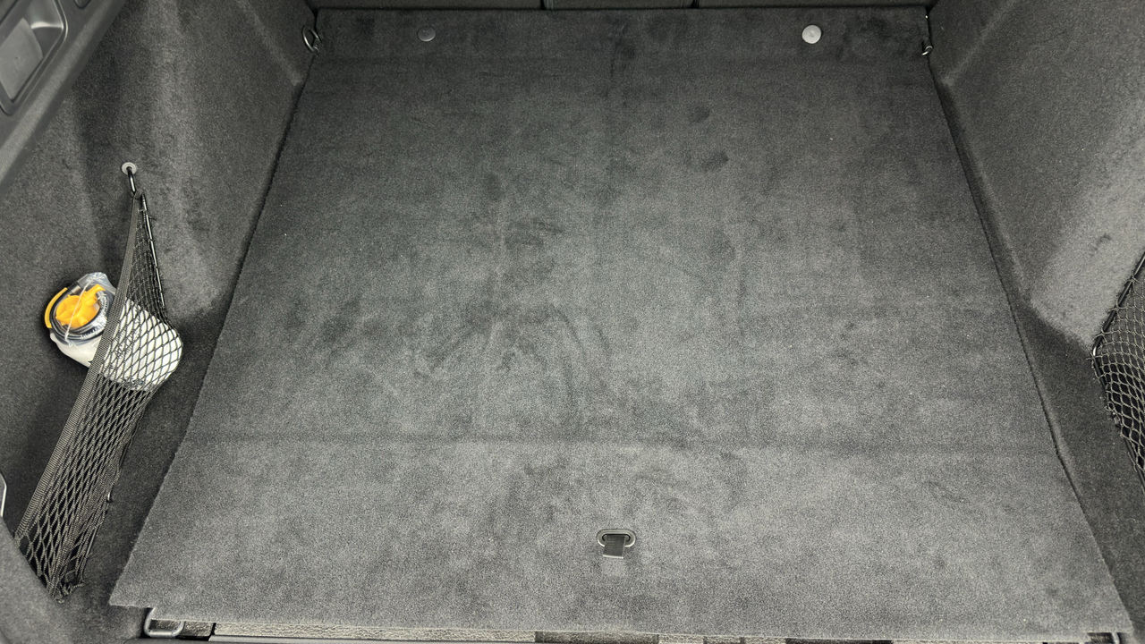 Peugeot 308 SW PHEV 180 e-EAT8 — photo 35
