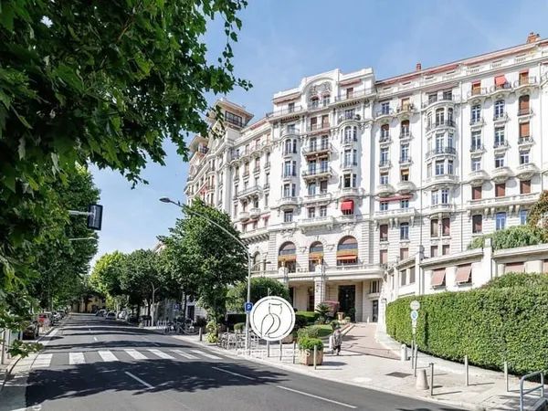 Appartement 6 pièces 270 m²