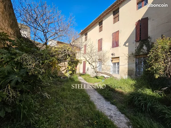 Maison 10 pièces 240 m² Sorgues