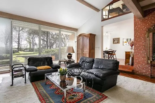 Maison 8 pièces 204 m²