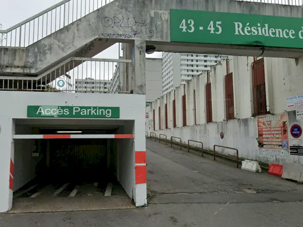 Parking 12 m²