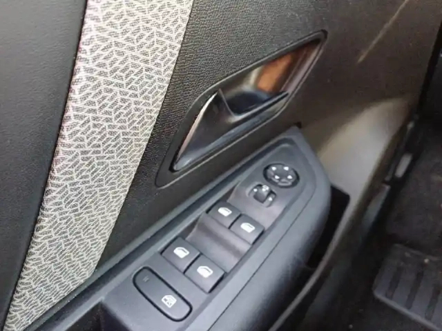 Citroën C4 puretech 130 s&amp;s eat8 — photo 78