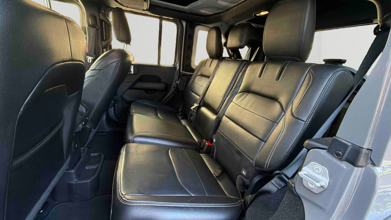 Jeep Wrangler Unlimited 4xe 2.0 l T 380 ch PHEV 4x4 BVA8 — photo 12