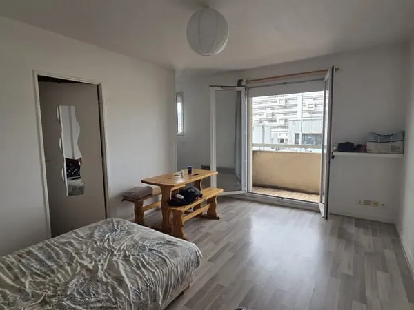Studio - Balcon et parking - CHU Montpied