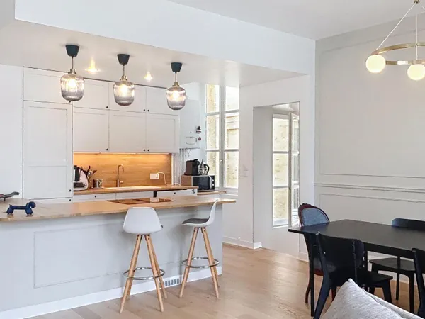 Appartement familial, Place de La Bourse - 107m² - 4 chambres - 3 salle d'eau