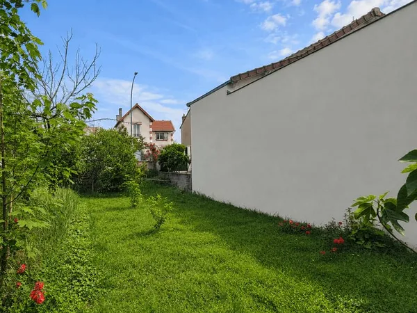 Terrain 352 m²