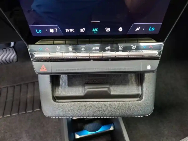 Renault Megane e-tech ev60 220 ch optimum charge — photo 27
