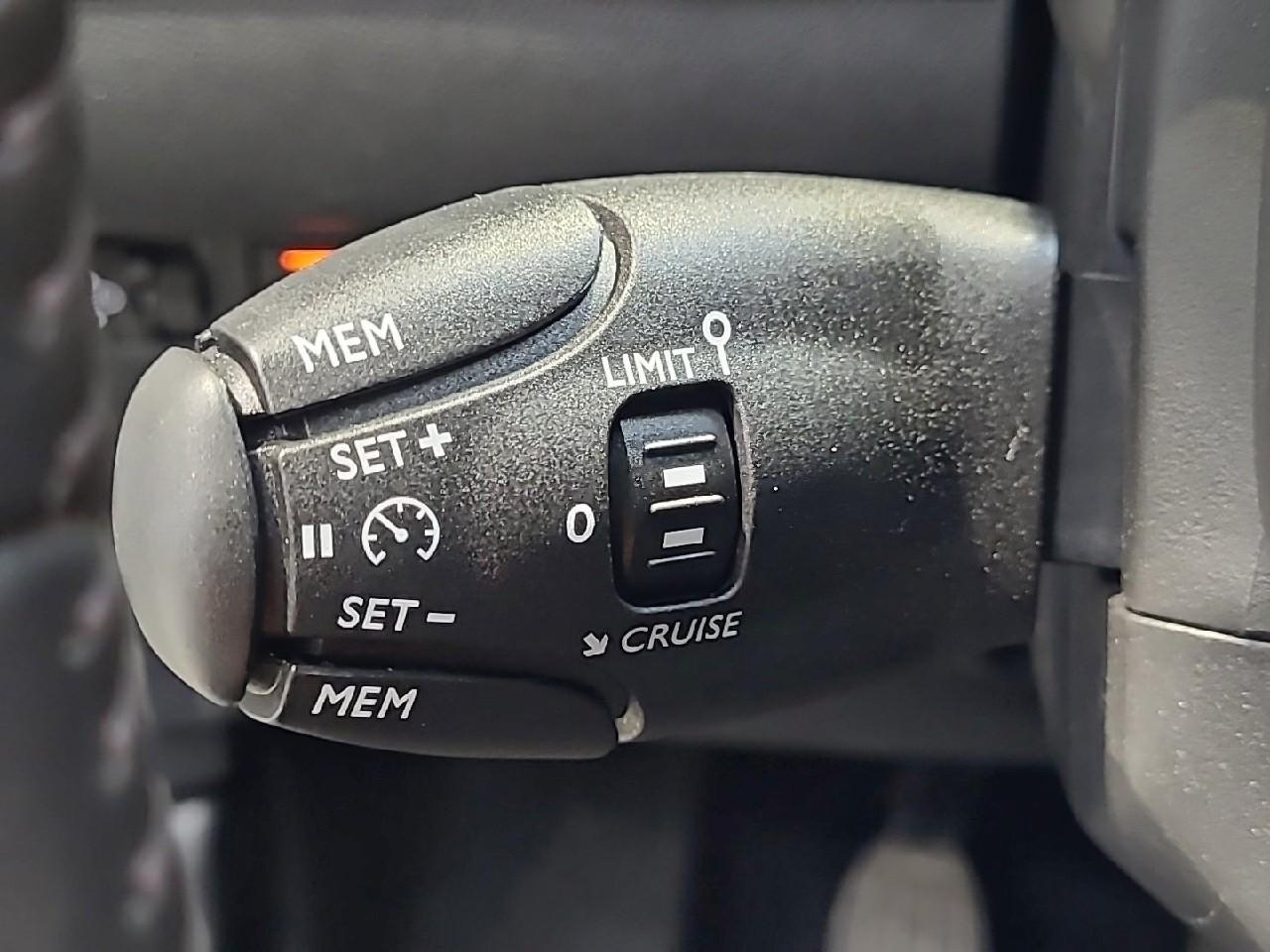 Peugeot 208 puretech 75 s&s bvm5 active pack — photo 24