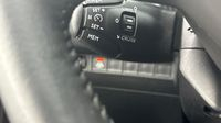 Peugeot 2008 1.2 PureTech 130ch S&S Roadtrip EAT8 — photo 18