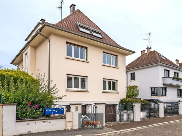 Maison 11 pièces 238 m²