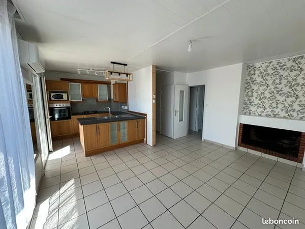 APPT T3-Quartier Mérignac Burck-commerces