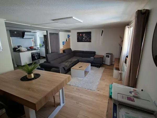 Appartement F3 62 m2 bas de Morez proche Bricomarché
