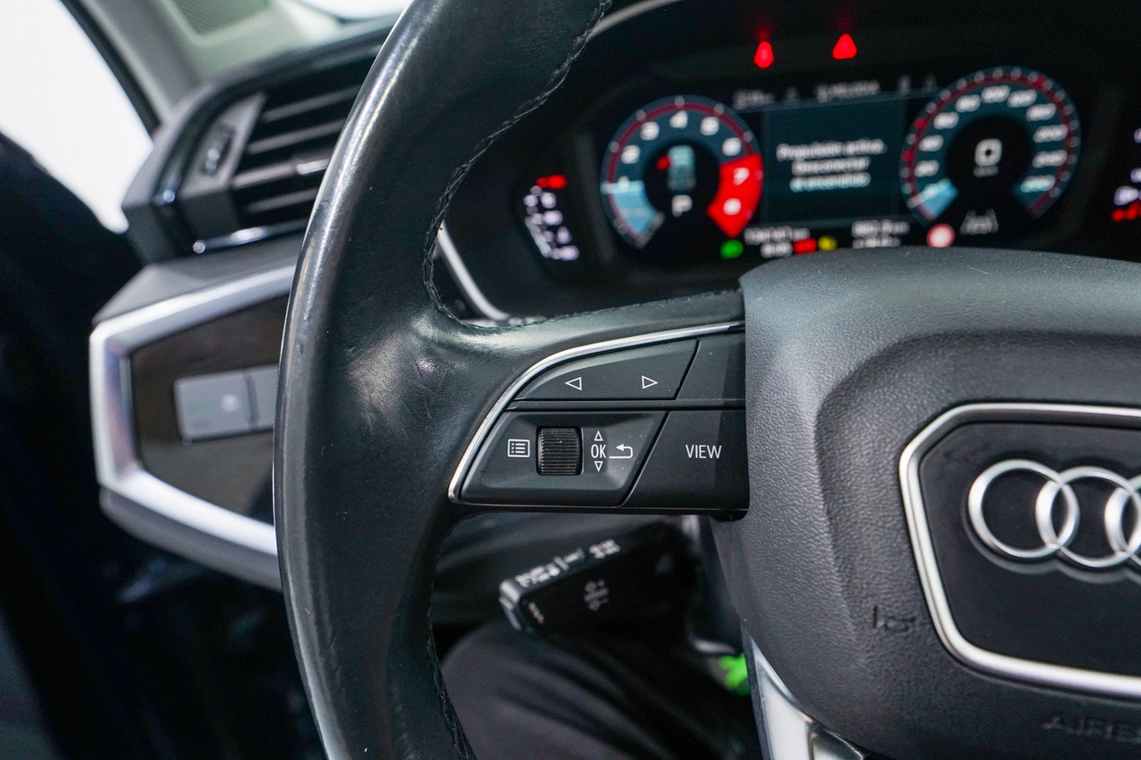 Audi Q3 — photo 23