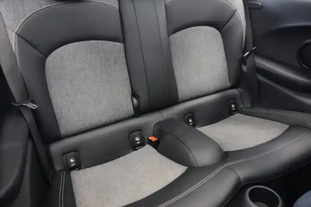 Mini Mini hatch 3 portes cooper 136 ch bva7 — photo 91