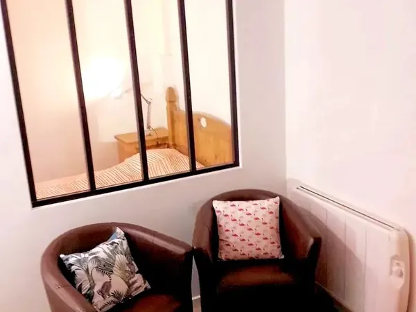 Studio Rez de jardin à deux pas du port