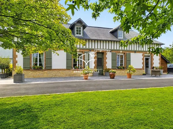 Bien immobilier de rendement Vente Équemauville 11p 433m² 1680000€