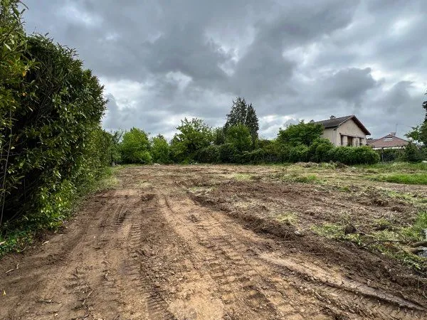 Terrain viabilisé 600,11 m² Saint bernard