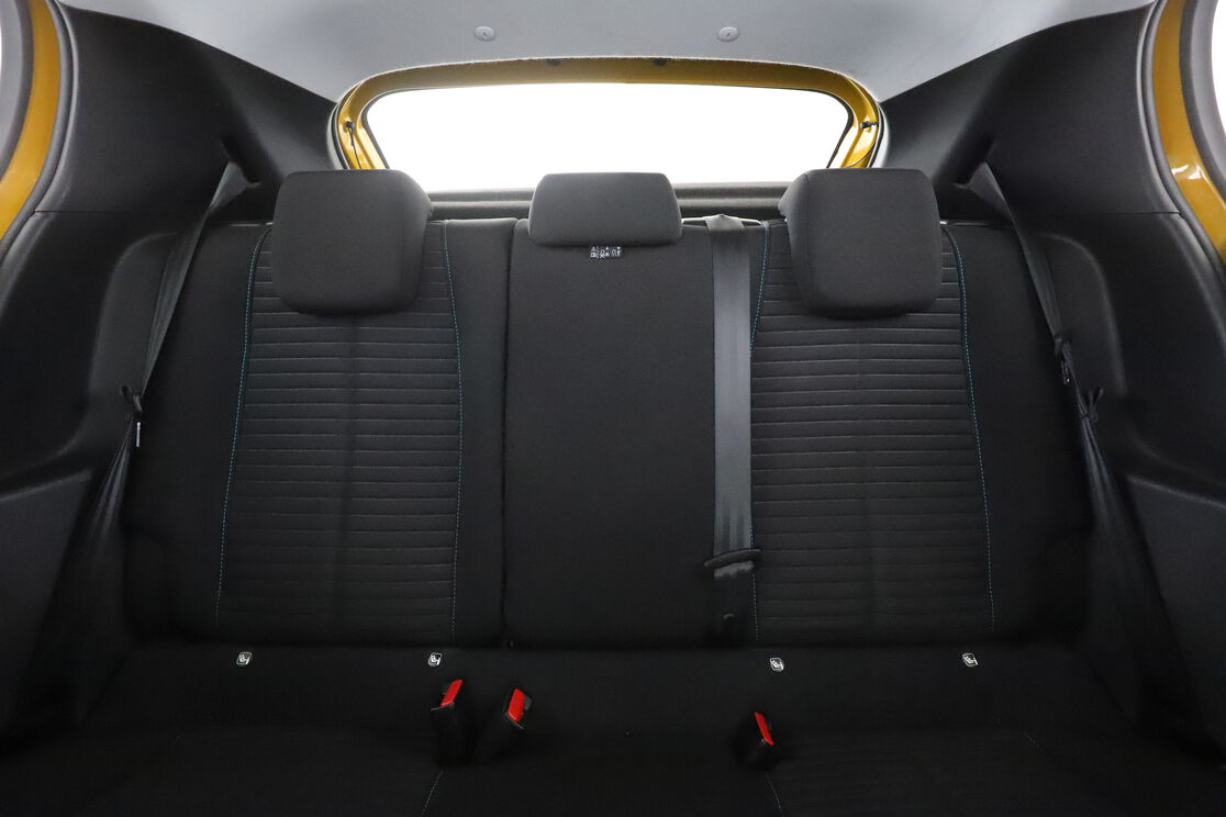 Peugeot 208 1.2 PureTech Style EAT8 — photo 14