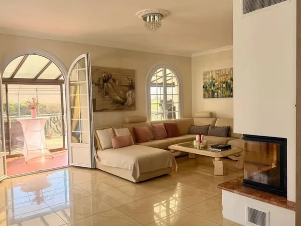 Maison 5 pièces 157 m²