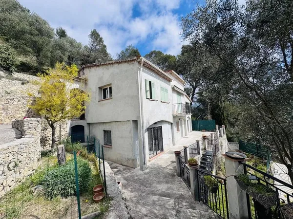 Villa 4 pièces 146 m²