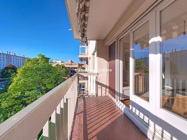 Appartement 5 pièces 121 m²