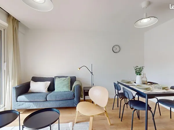 Chambre en colocation — Centre-ville, avec terrasse
