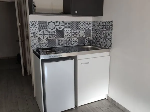 Studio 15 m² en très bon état - Le Mée-sur-Seine - 550 CC
