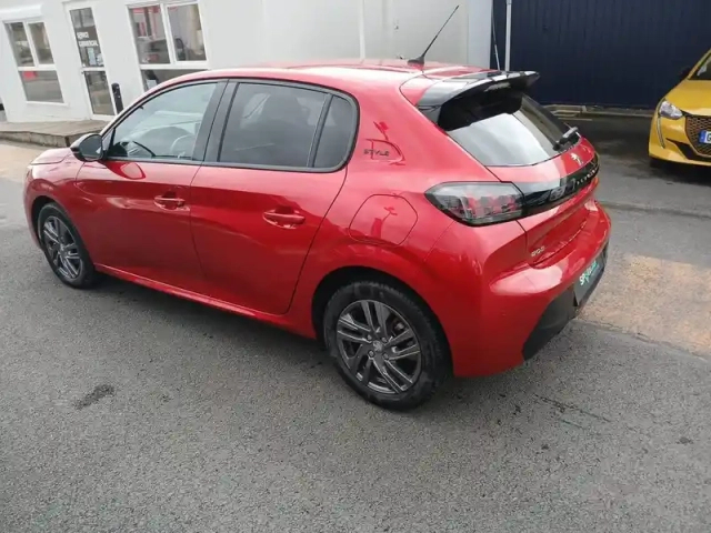 Peugeot 208 puretech 100 s&amp;s eat8 — photo 7