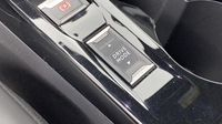 Peugeot 2008 1.2 PureTech 130ch S&S Allure Pack EAT8 — photo 16