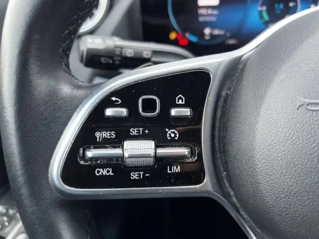 Mercedes Gla 200 progressive line — photo 15